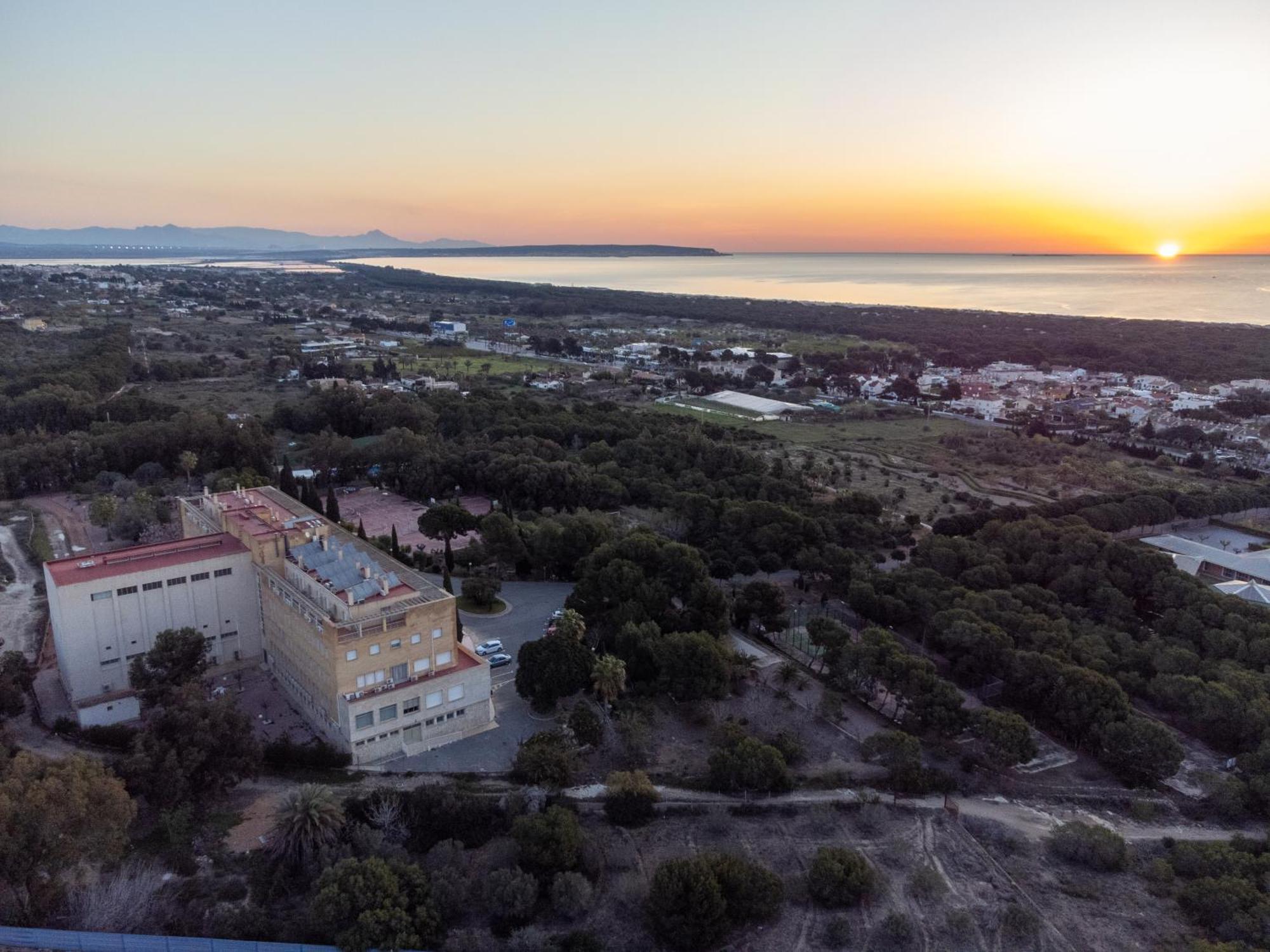 Costablanca Explore Hostel Sports & Events La Mariña Dış mekan fotoğraf