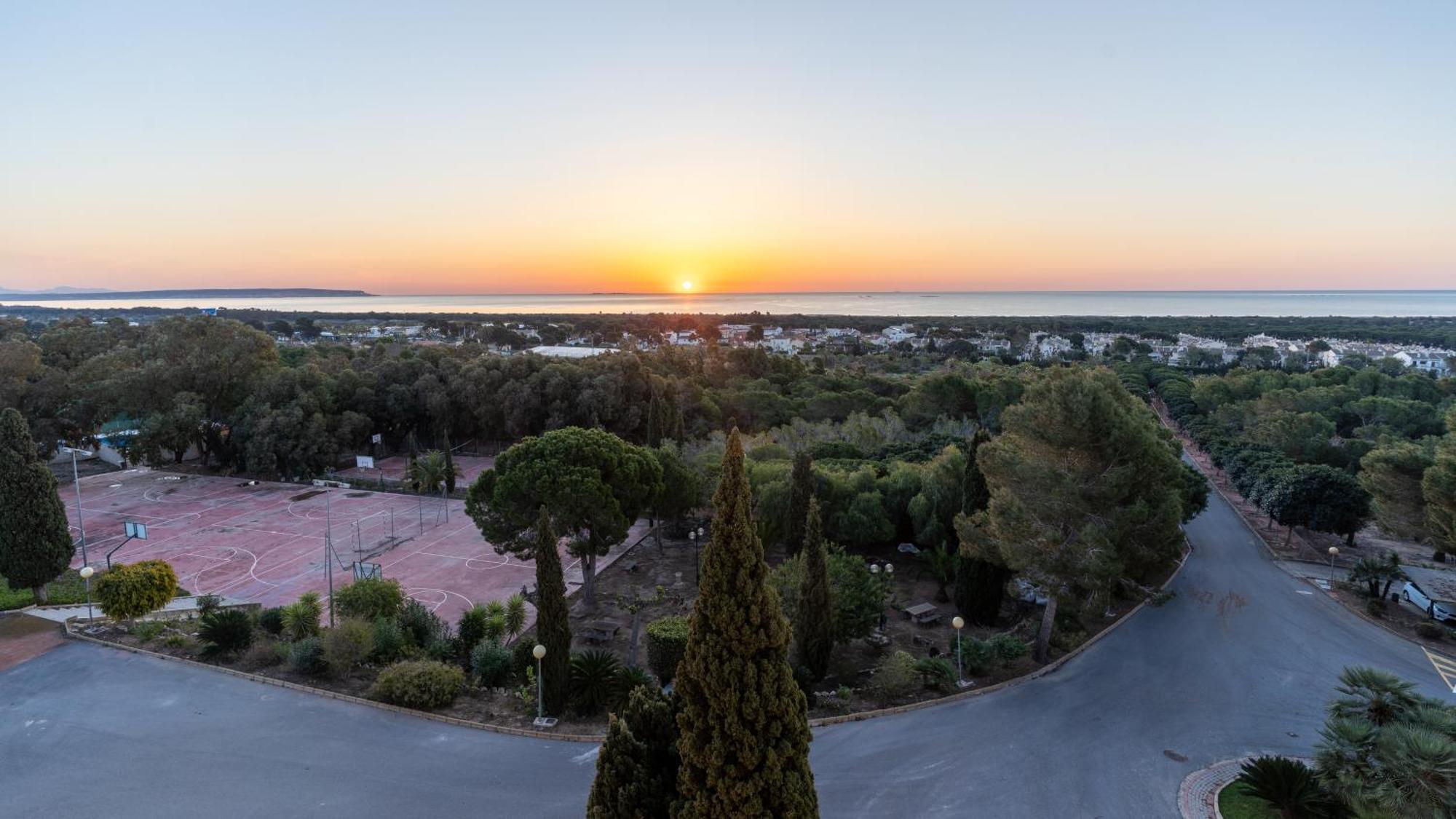 Costablanca Explore Hostel Sports & Events La Mariña Dış mekan fotoğraf